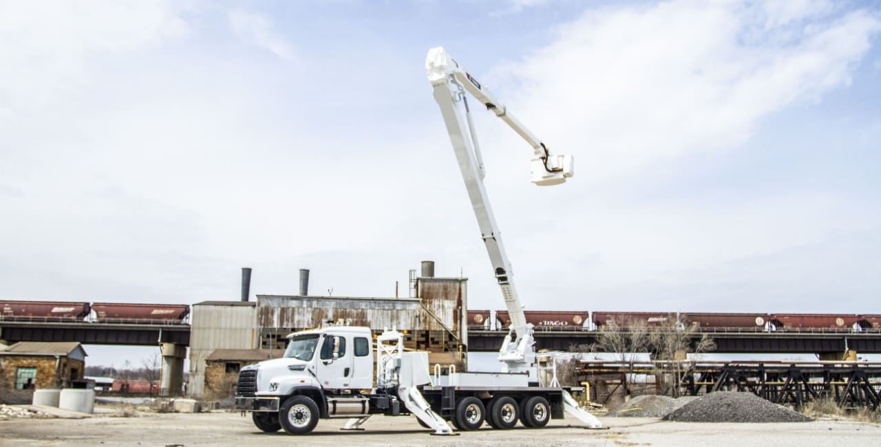 Bucket Trucks – Custom Truck One Source